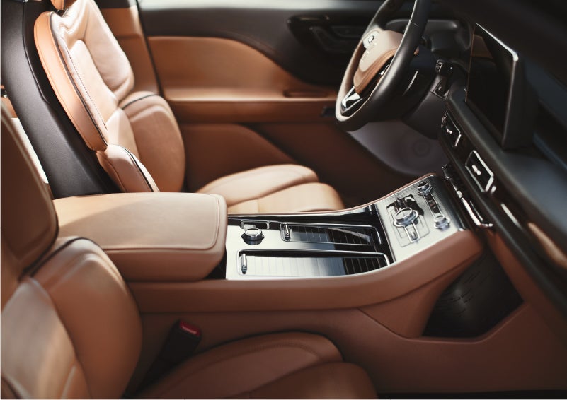 A 2023 Lincoln Aviator® Black Label model is shown in the Flight interior theme | Boulevard Lincoln in Georgetown DE