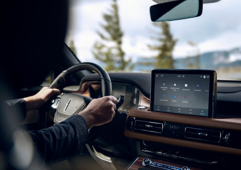 The center touch screen in a 2024 Lincoln Aviator® SUV is shown | Boulevard Lincoln in Georgetown DE